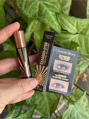 Charlotte Tilbury Exagger-Eyes Mascara-mini size